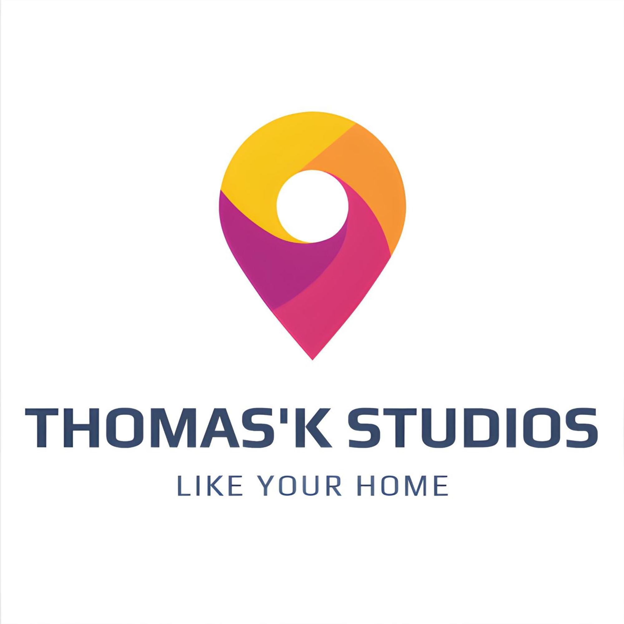 Thoma'S K Studios Vlore Luaran gambar